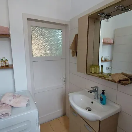 דירה Old Port View Apartment, στο κέντρο 2 υπνοδωματίων
